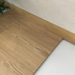 ЛАМИНАТ EGGER BASIC ДУБ ХАРИДЖ НАТУРАЛЬНЫЙ EBL-053