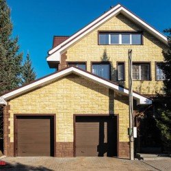 ФАСАДНАЯ ПАНЕЛЬ ГРАНИТ БАЛКАНСКИЙ 1010х450мм АЛЬТА-ПРОФИЛЬ